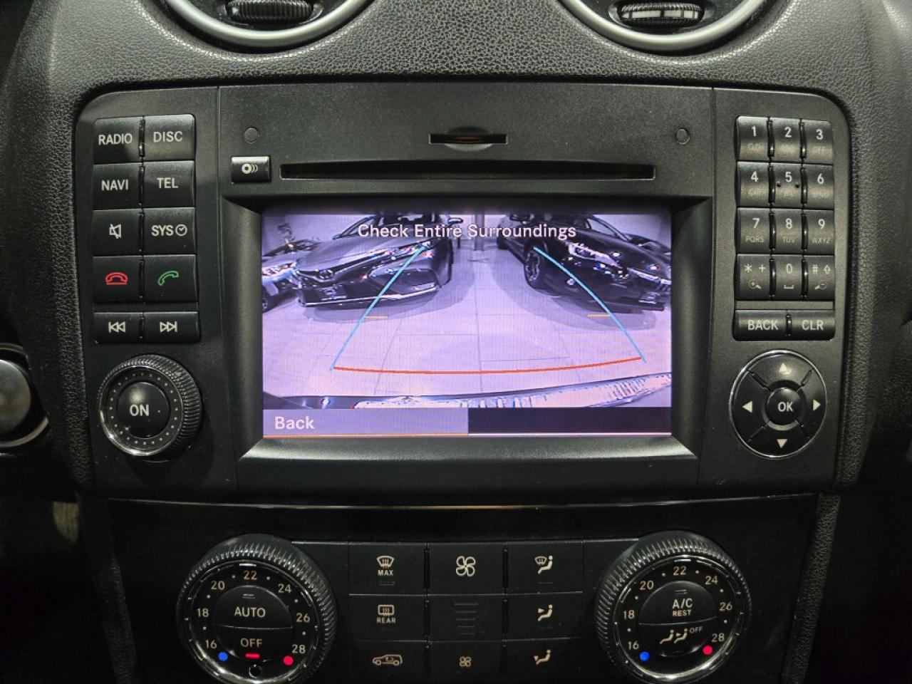 2011 Mercedes-Benz M-Class 4MATIC ML350 BlueTEC Blindspot Assist Navigation B Photo