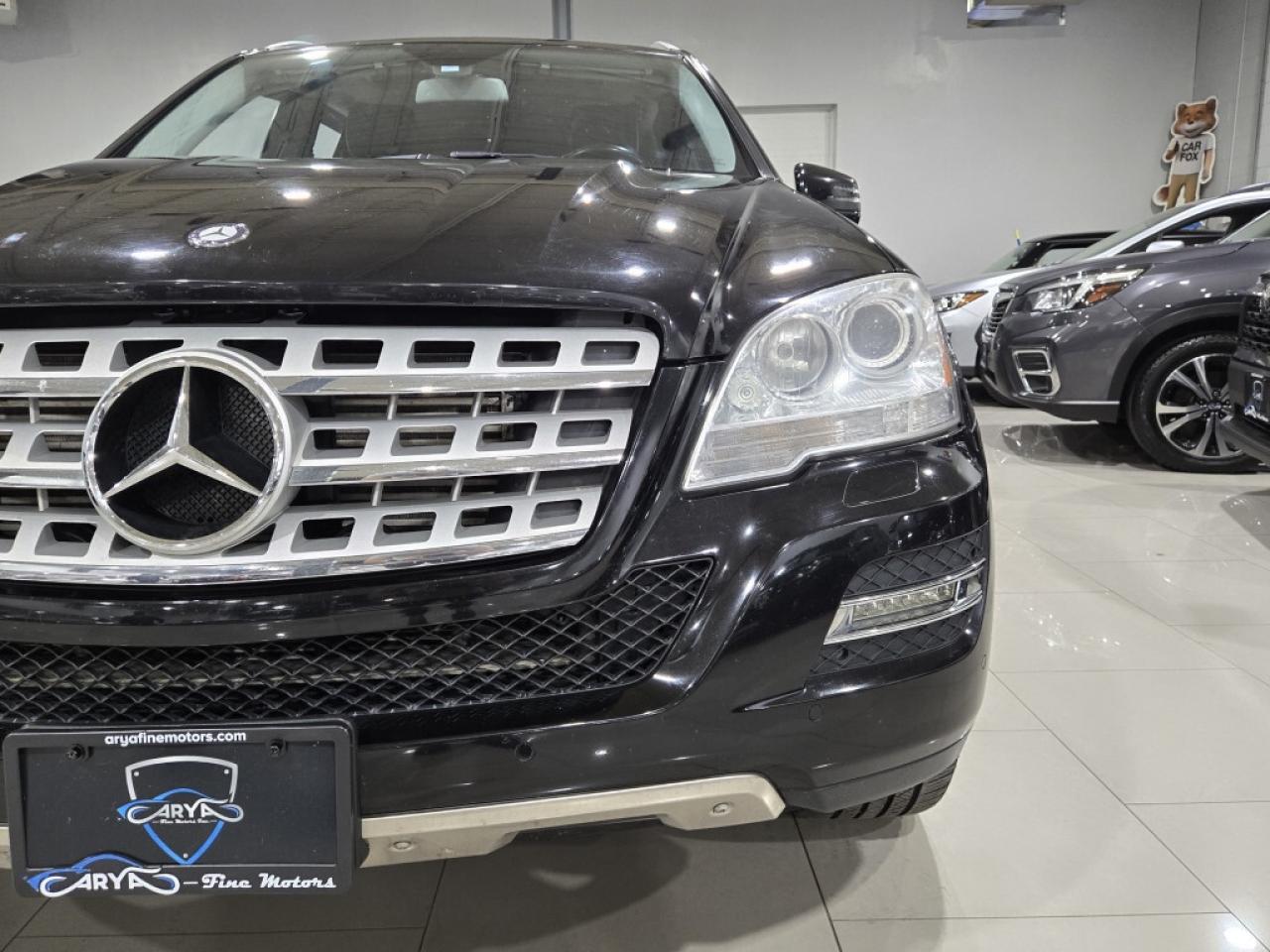 2011 Mercedes-Benz M-Class 4MATIC ML350 BlueTEC Blindspot Assist Navigation B Photo