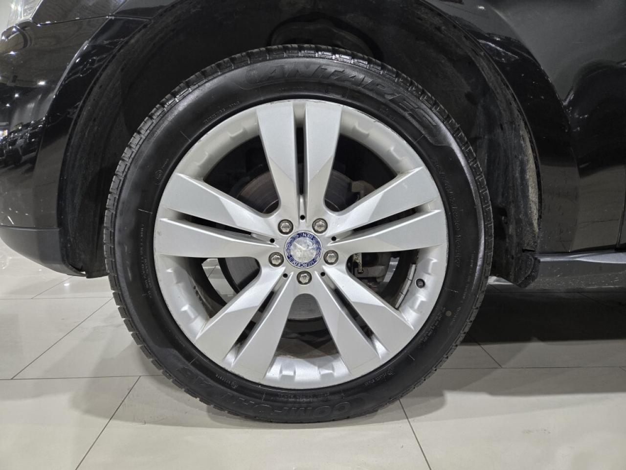 2011 Mercedes-Benz M-Class 4MATIC ML350 BlueTEC Blindspot Assist Navigation B Photo