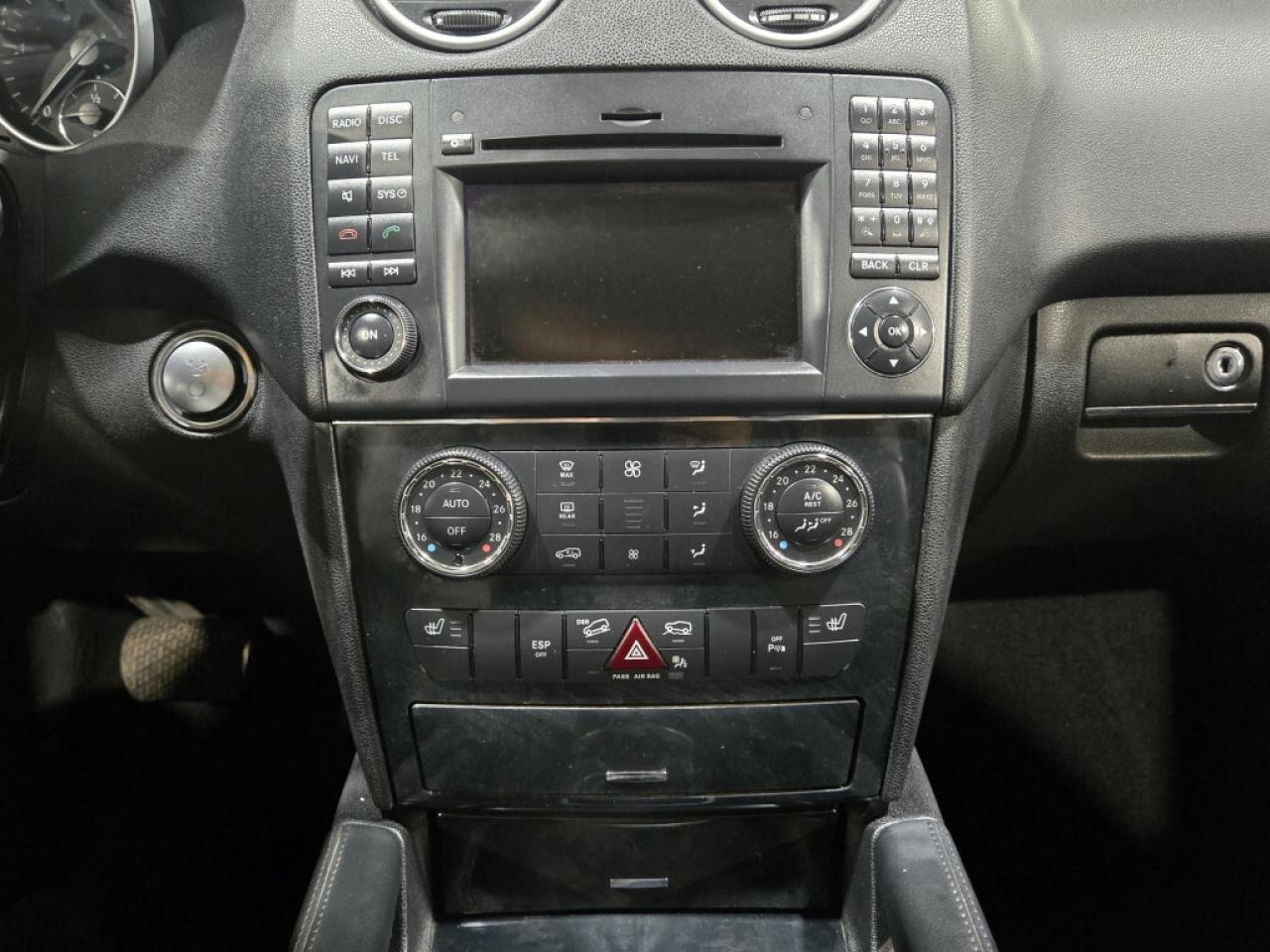 2011 Mercedes-Benz M-Class 4MATIC ML350 BlueTEC Blindspot Assist Navigation B Photo