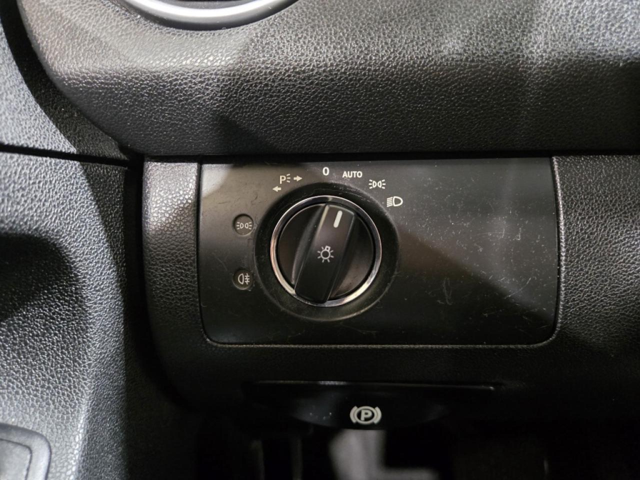 2011 Mercedes-Benz M-Class 4MATIC ML350 BlueTEC Blindspot Assist Navigation B Photo