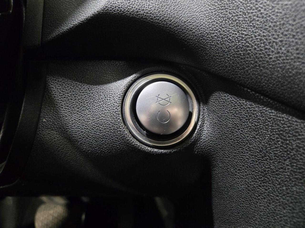 2011 Mercedes-Benz M-Class 4MATIC ML350 BlueTEC Blindspot Assist Navigation B Photo