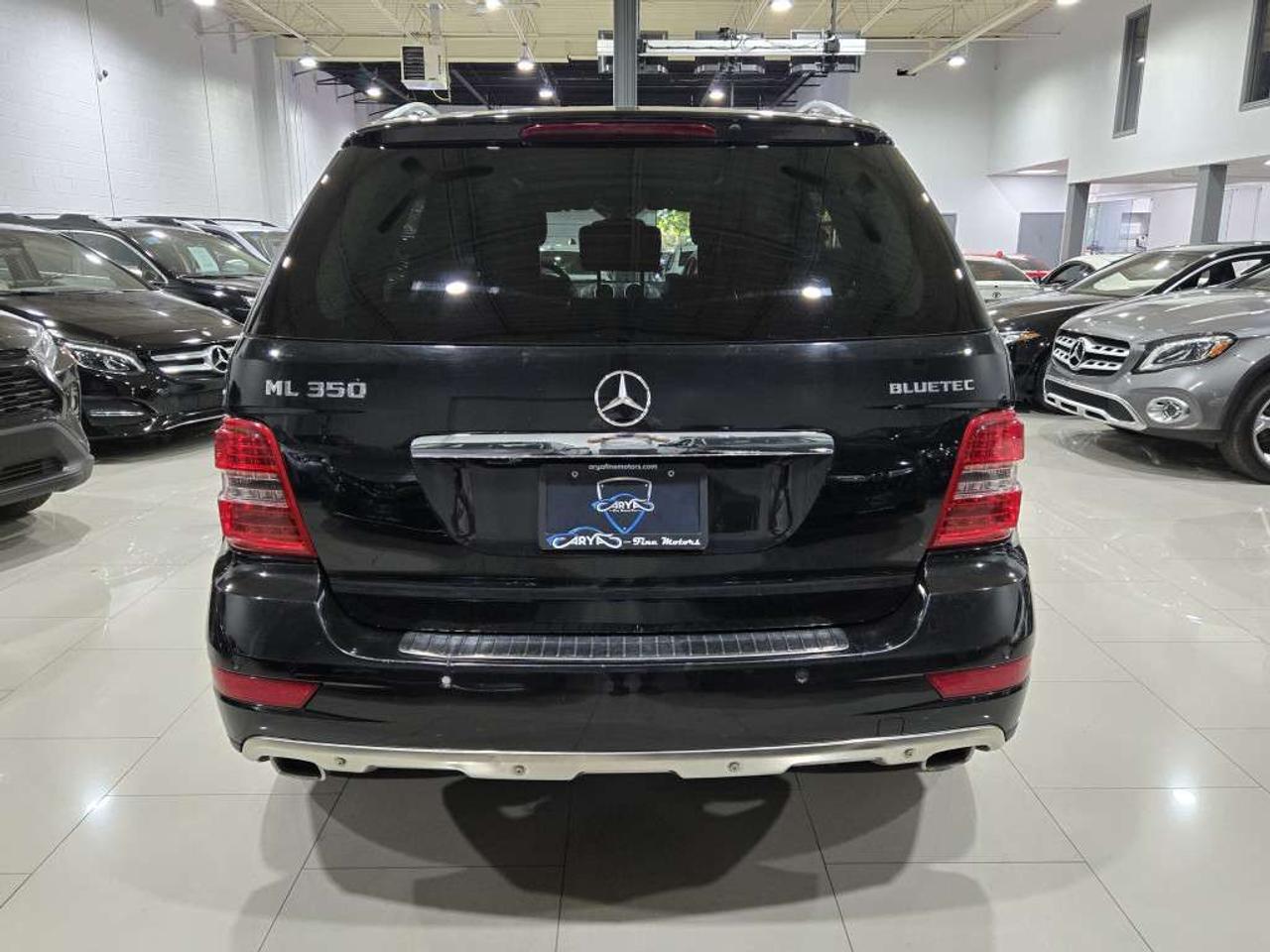 2011 Mercedes-Benz M-Class 4MATIC ML350 BlueTEC Blindspot Assist Navigation Bluetooth Backup Cam Photo