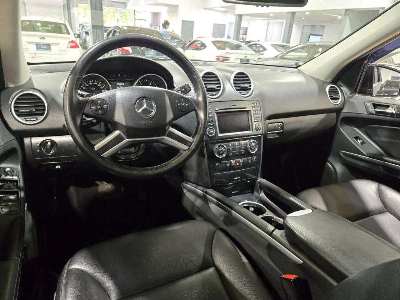 2011 Mercedes-Benz M-Class 4MATIC ML350 BlueTEC Blindspot Assist Navigation Bluetooth Backup Cam Photo