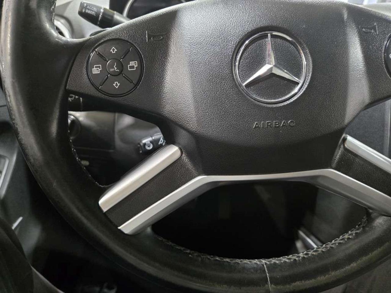 2011 Mercedes-Benz M-Class 4MATIC ML350 BlueTEC Blindspot Assist Navigation Bluetooth Backup Cam Photo