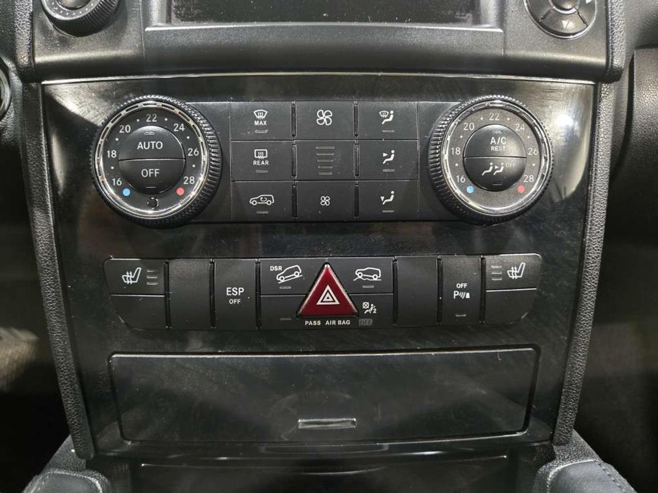 2011 Mercedes-Benz M-Class 4MATIC ML350 BlueTEC Blindspot Assist Navigation Bluetooth Backup Cam Photo