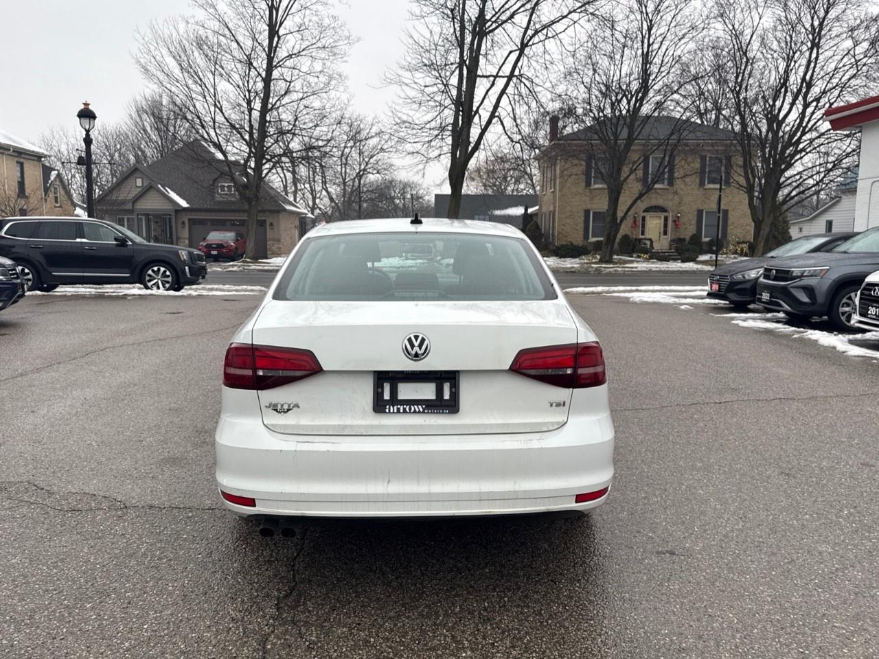 2017 Volkswagen Jetta Sedan 4dr 1.4 TSI Auto Trendline+ Photo