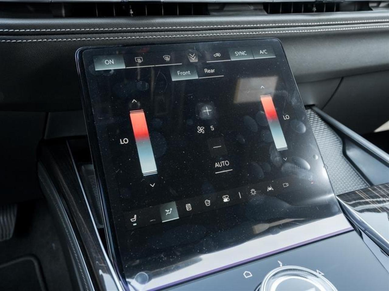 2025 Cadillac Escalade Premium Luxury 4dr 4x4 Photo