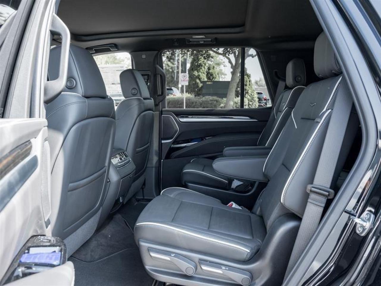 2025 Cadillac Escalade Premium Luxury 4dr 4x4 Photo