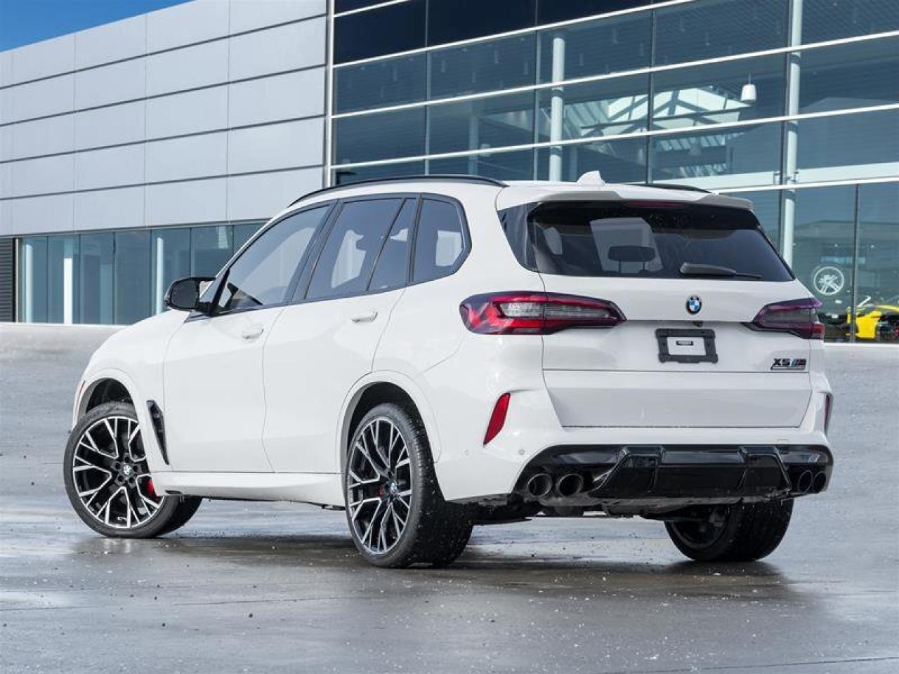 2022 BMW X5 M Competition Premium PKG M Drivers PKG M Enhanced P Photo