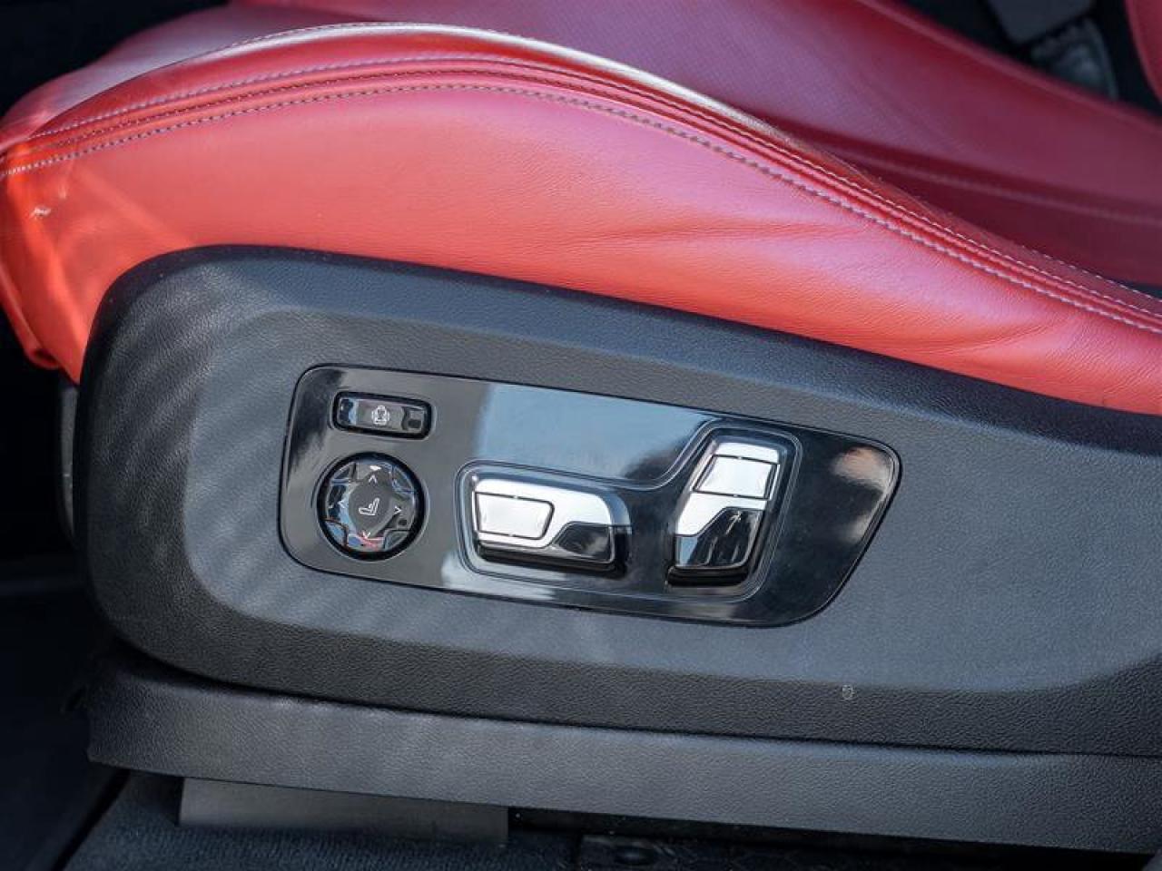 2022 BMW X5 M Competition Premium PKG M Drivers PKG M Enhanced P Photo