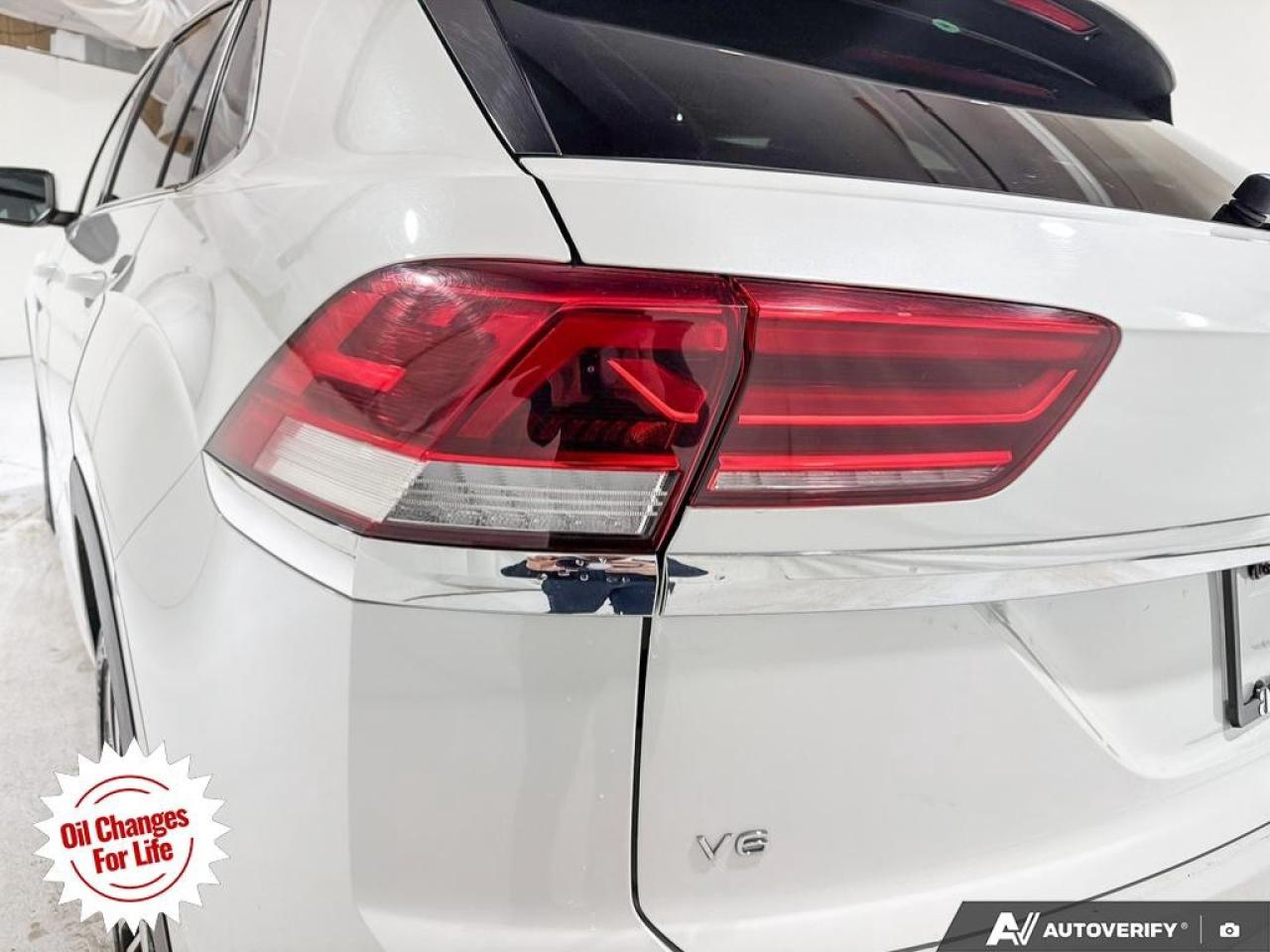 2022 Volkswagen Atlas Cross Sport Execline 3.6 FSI 4MOTION Photo