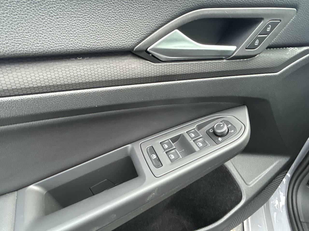 2024 Volkswagen Golf GTI Performance Auto   Accident-Free Photo