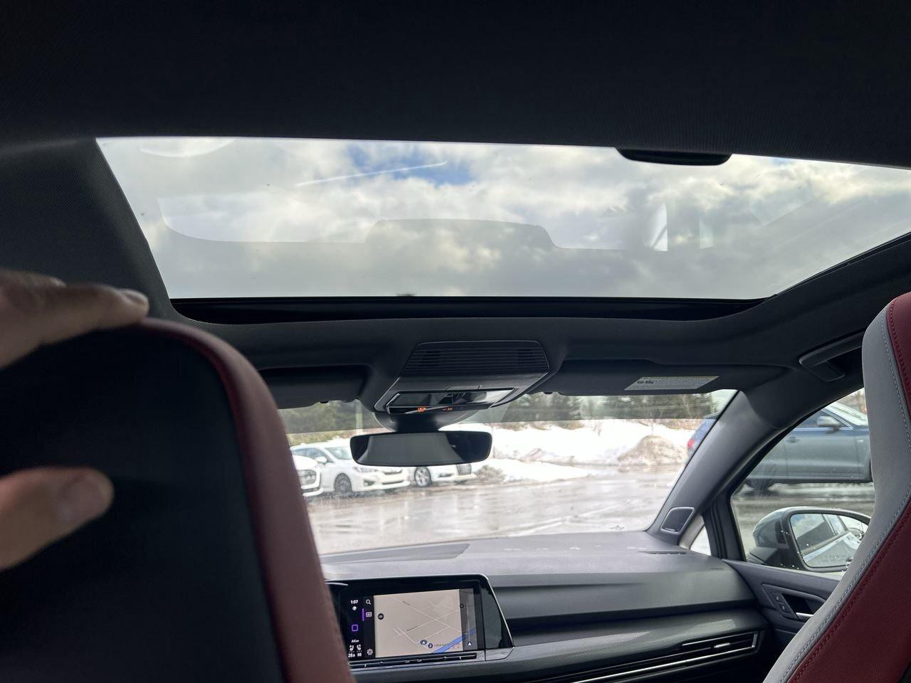 2024 Volkswagen Golf GTI Performance Auto   Accident-Free Photo