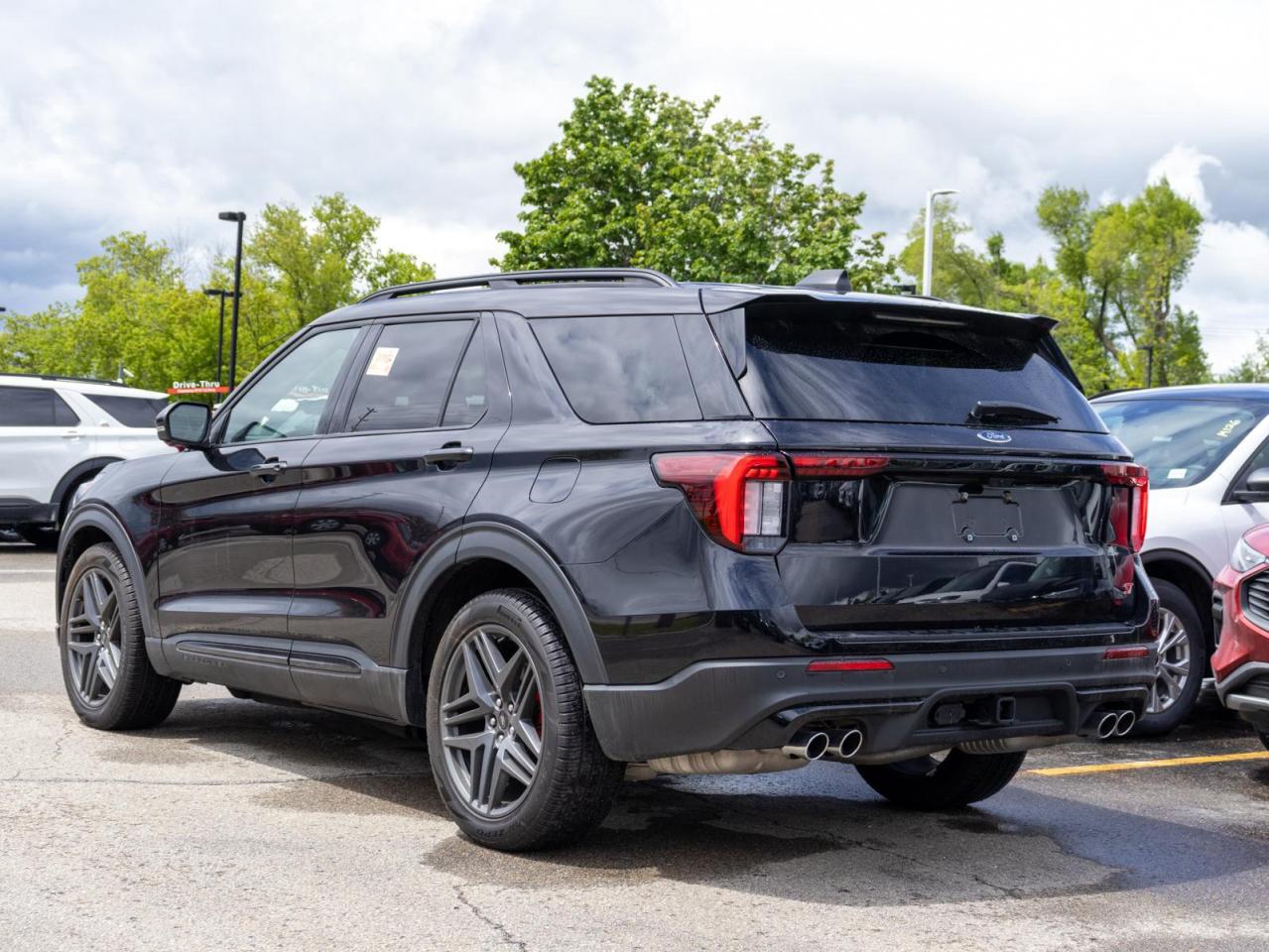 2025 Ford Explorer ST 4dr 4x4 Photo