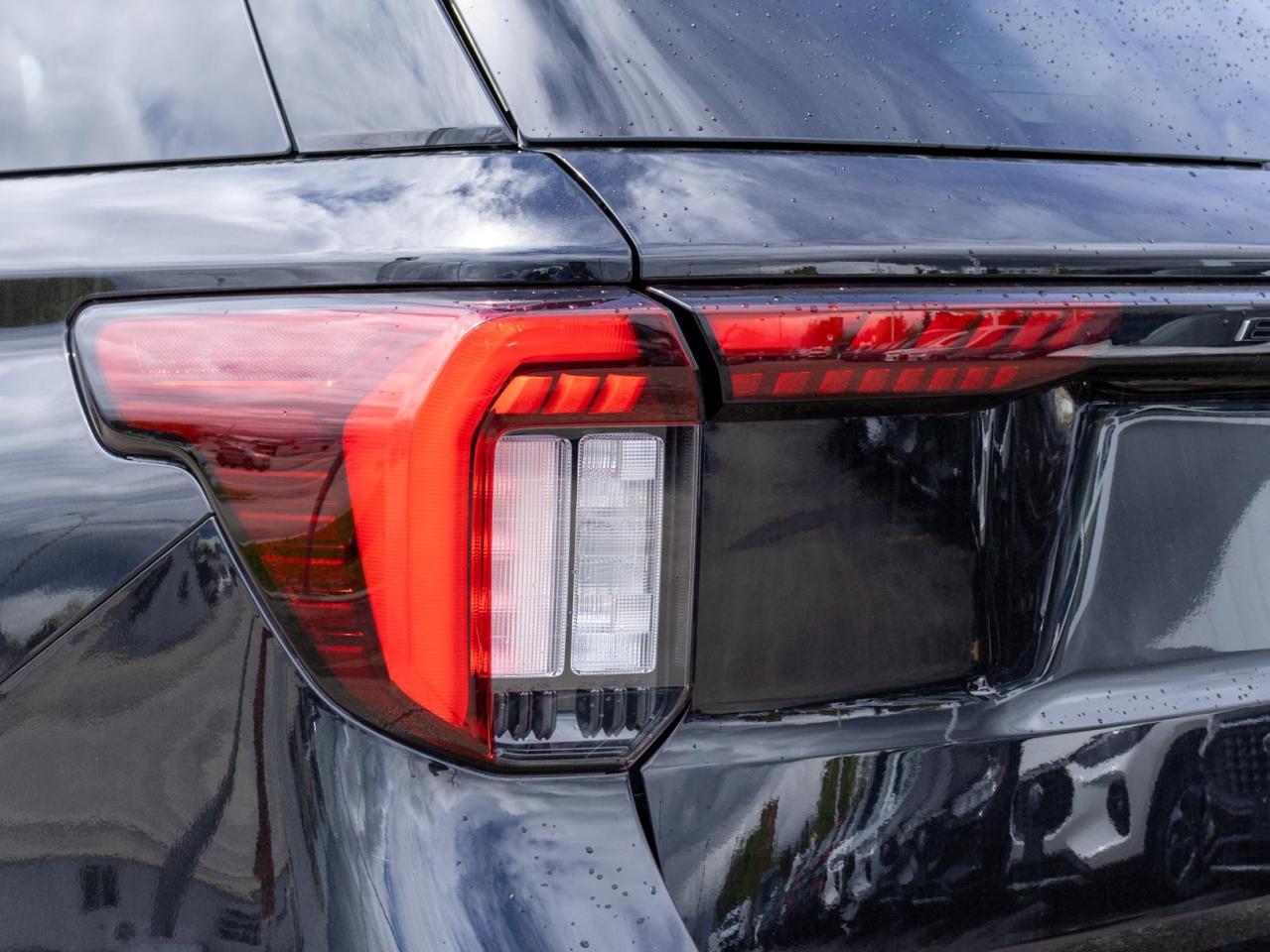 2025 Ford Explorer ST 4dr 4x4 Photo