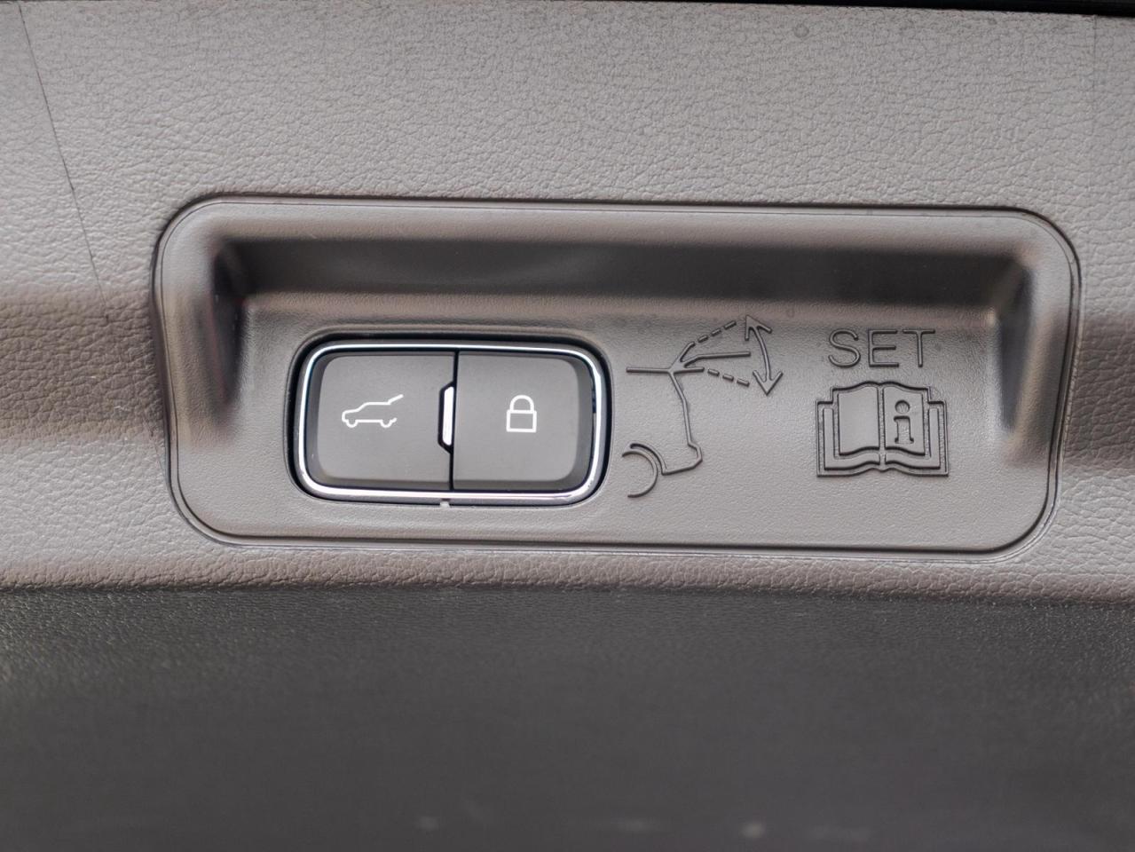 2025 Ford Explorer ST 4dr 4x4 Photo