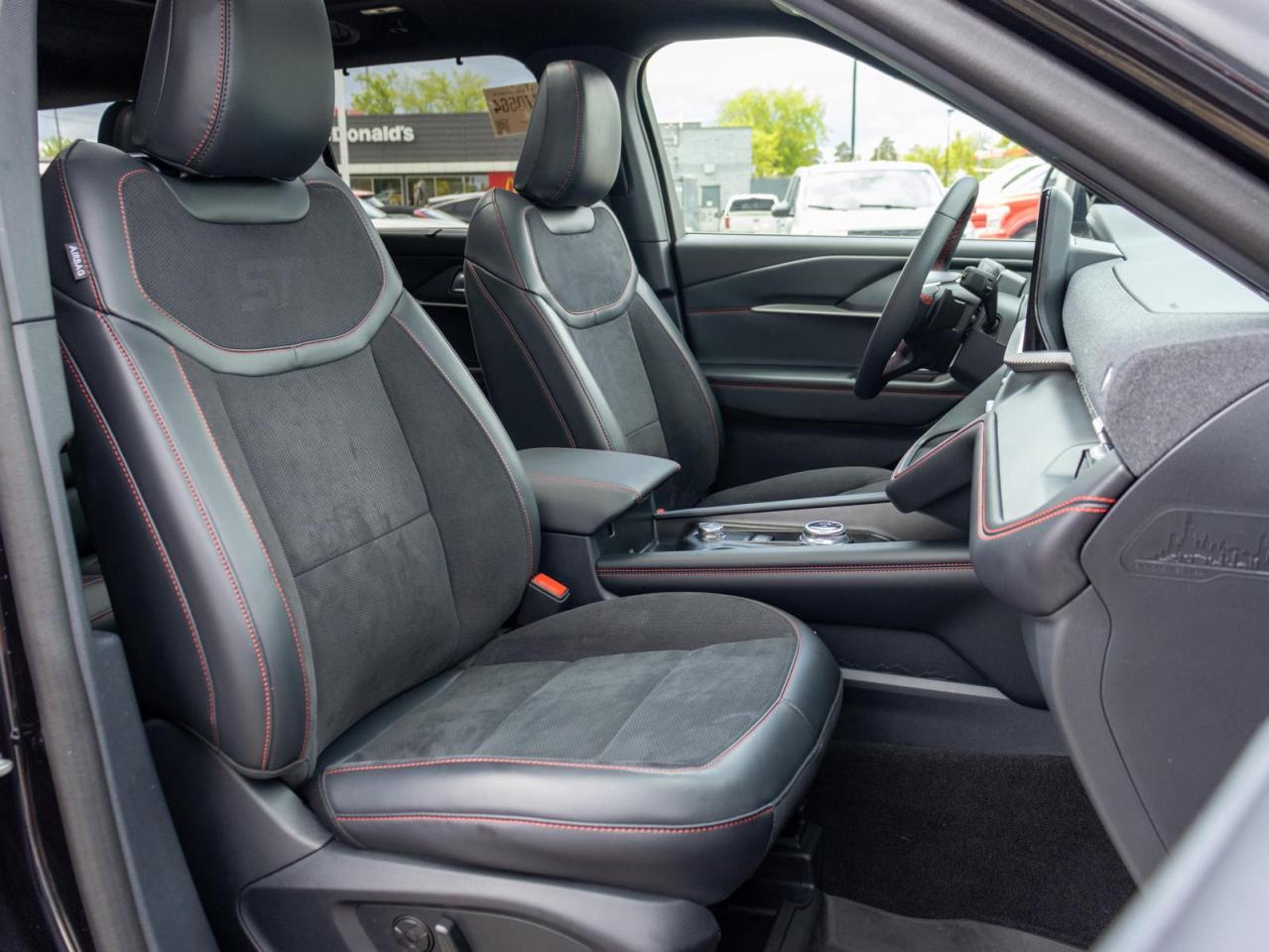 2025 Ford Explorer ST 4dr 4x4 Photo