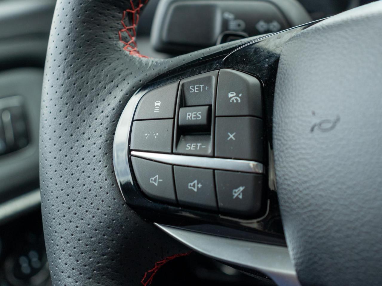 2025 Ford Explorer ST 4dr 4x4 Photo