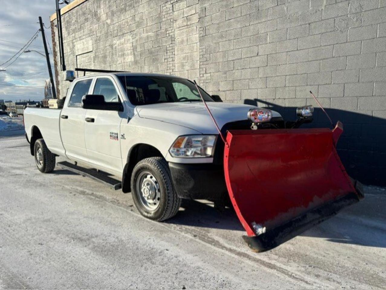 2012 RAM 2500 4WD 6.7L CUMMINS DIESEL **BOSS V SNOW PLOW-109KM** Photo