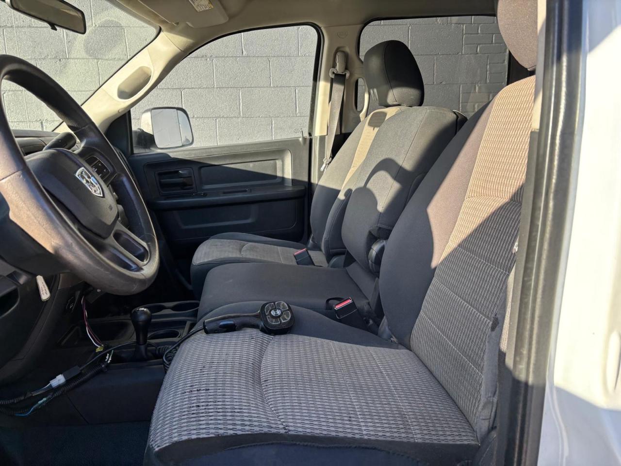 2012 RAM 2500 4WD 6.7L CUMMINS DIESEL **BOSS V SNOW PLOW-109KM** Photo