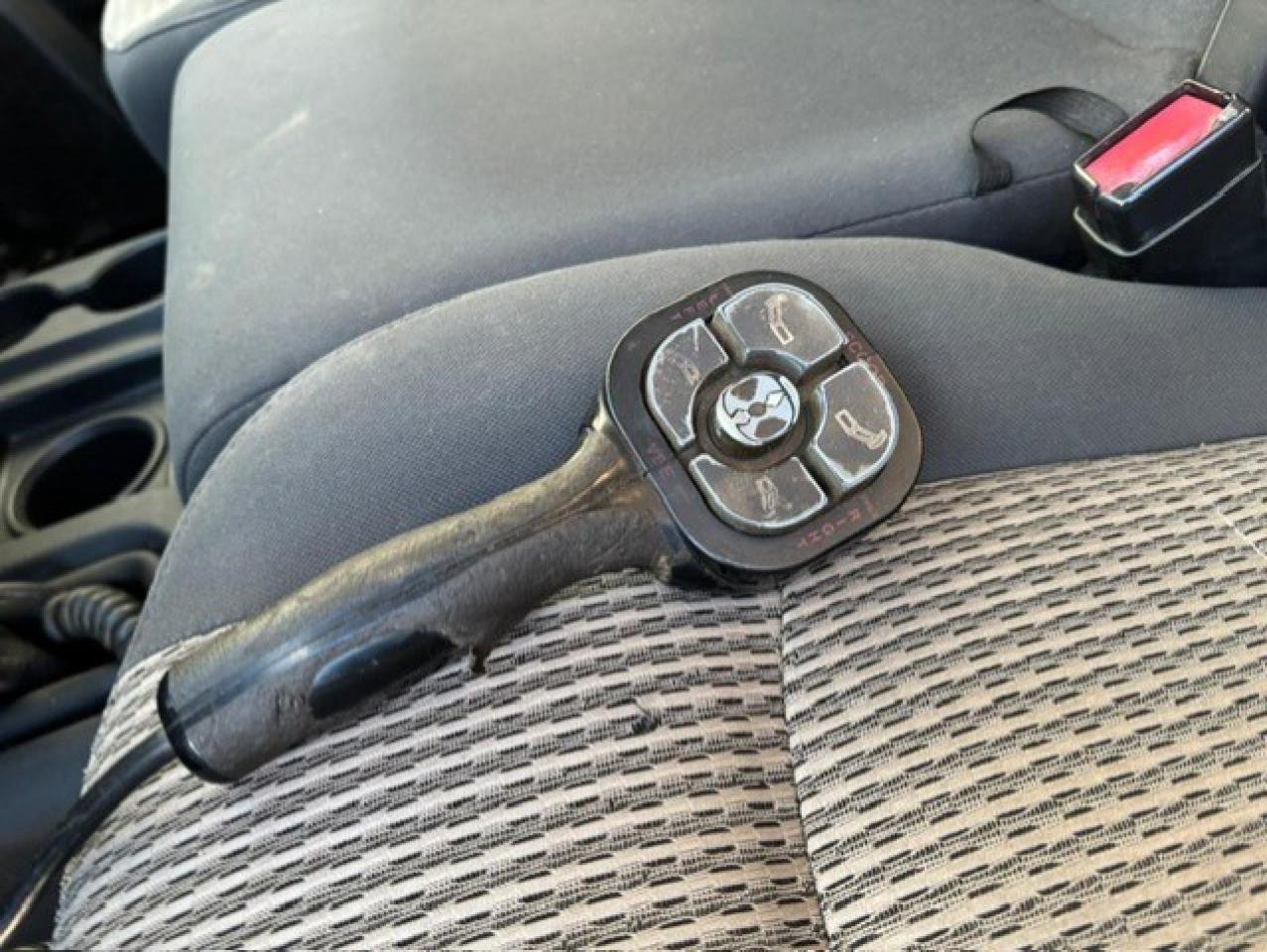 2012 RAM 2500 4WD 6.7L CUMMINS DIESEL **BOSS V SNOW PLOW-109KM** Photo