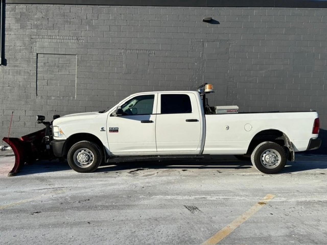 2012 RAM 2500 4WD 6.7L CUMMINS DIESEL **BOSS V SNOW PLOW-109KM** Photo