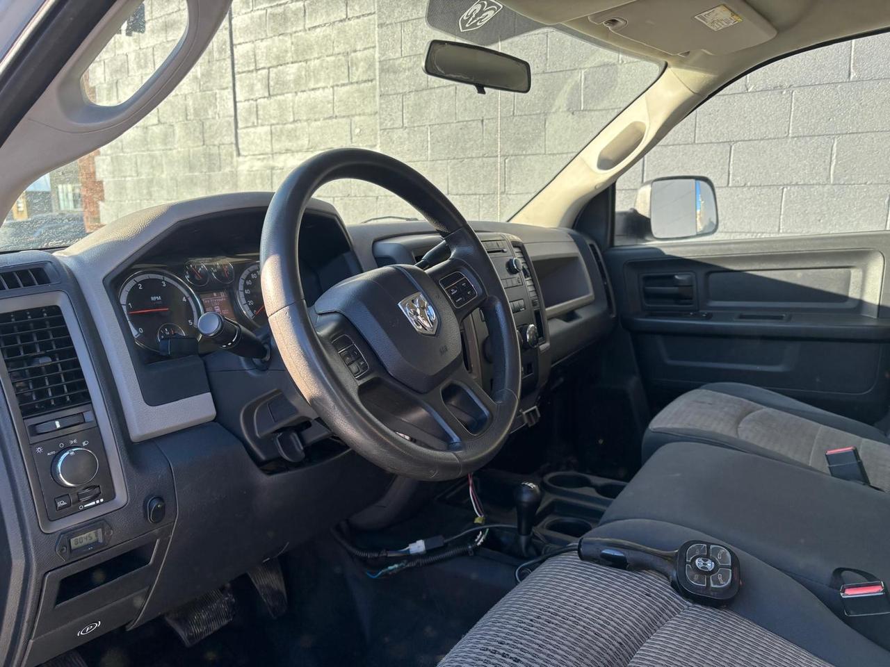 2012 RAM 2500 4WD 6.7L CUMMINS DIESEL **BOSS V SNOW PLOW-109KM** Photo