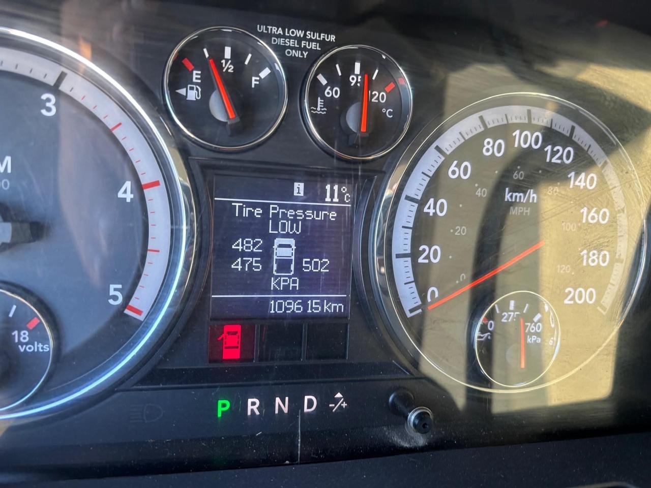 2012 RAM 2500 4WD 6.7L CUMMINS DIESEL **BOSS V SNOW PLOW-109KM** Photo