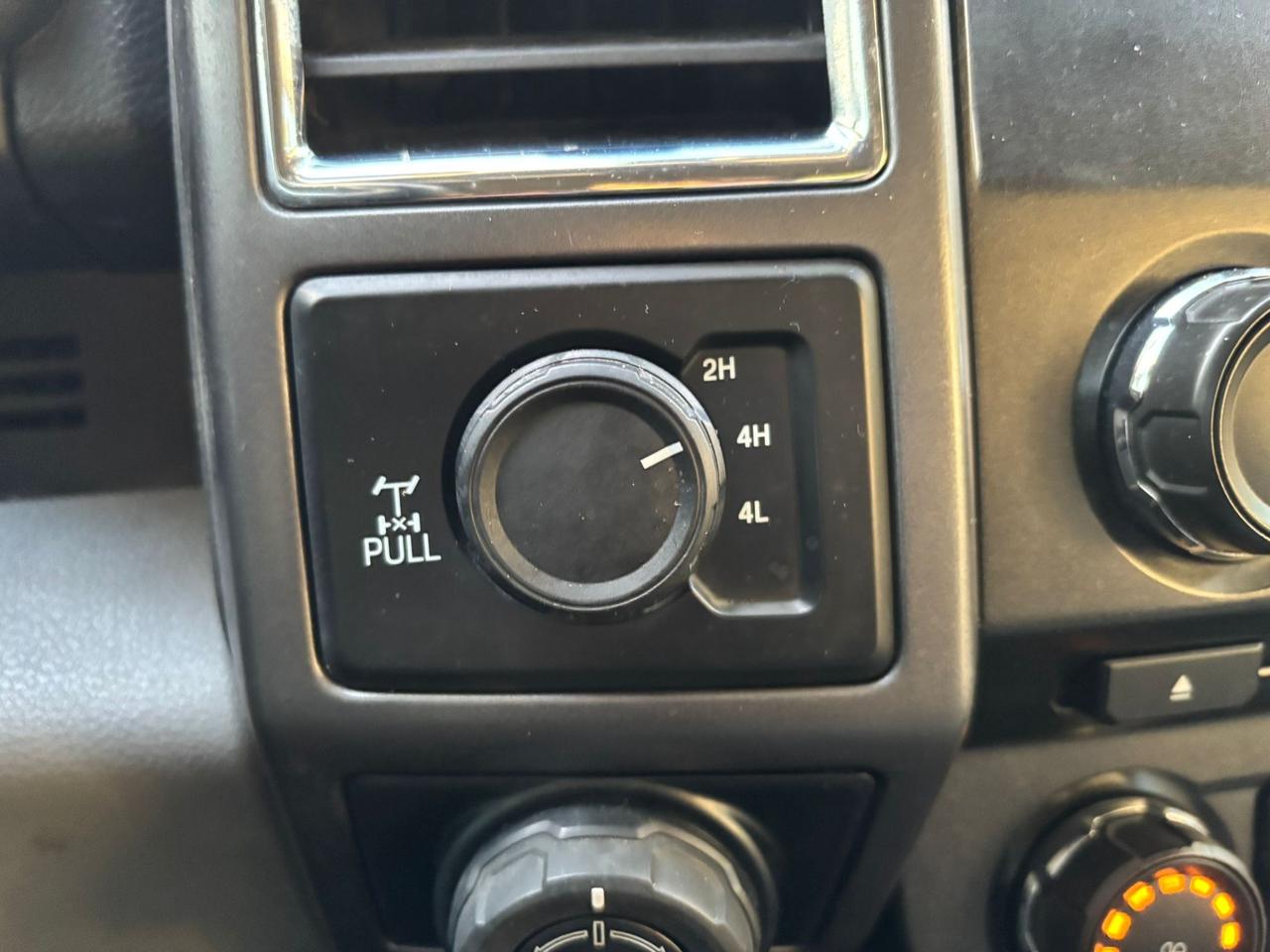 2012 RAM 2500 4WD 6.7L CUMMINS DIESEL **BOSS V SNOW PLOW-109KM** Photo