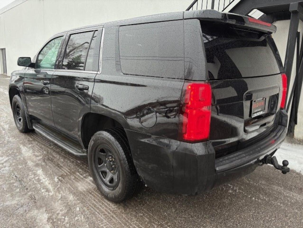 2016 Chevrolet Tahoe 4X4 6 PASSENGER-BACK UP CAM-1 OWNER-CERTIFIED! Photo