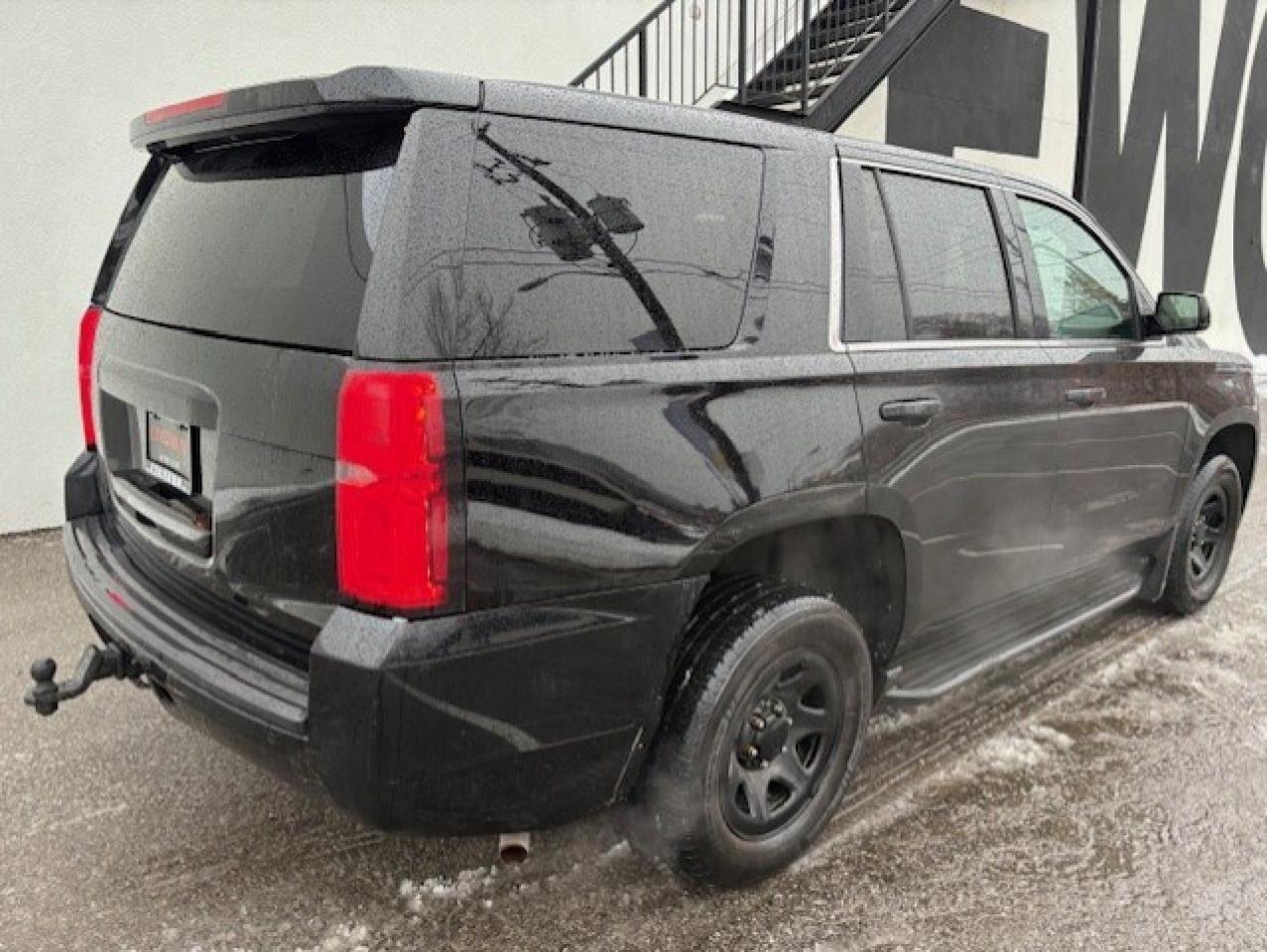 2016 Chevrolet Tahoe 4X4 6 PASSENGER-BACK UP CAM-1 OWNER-CERTIFIED! Photo