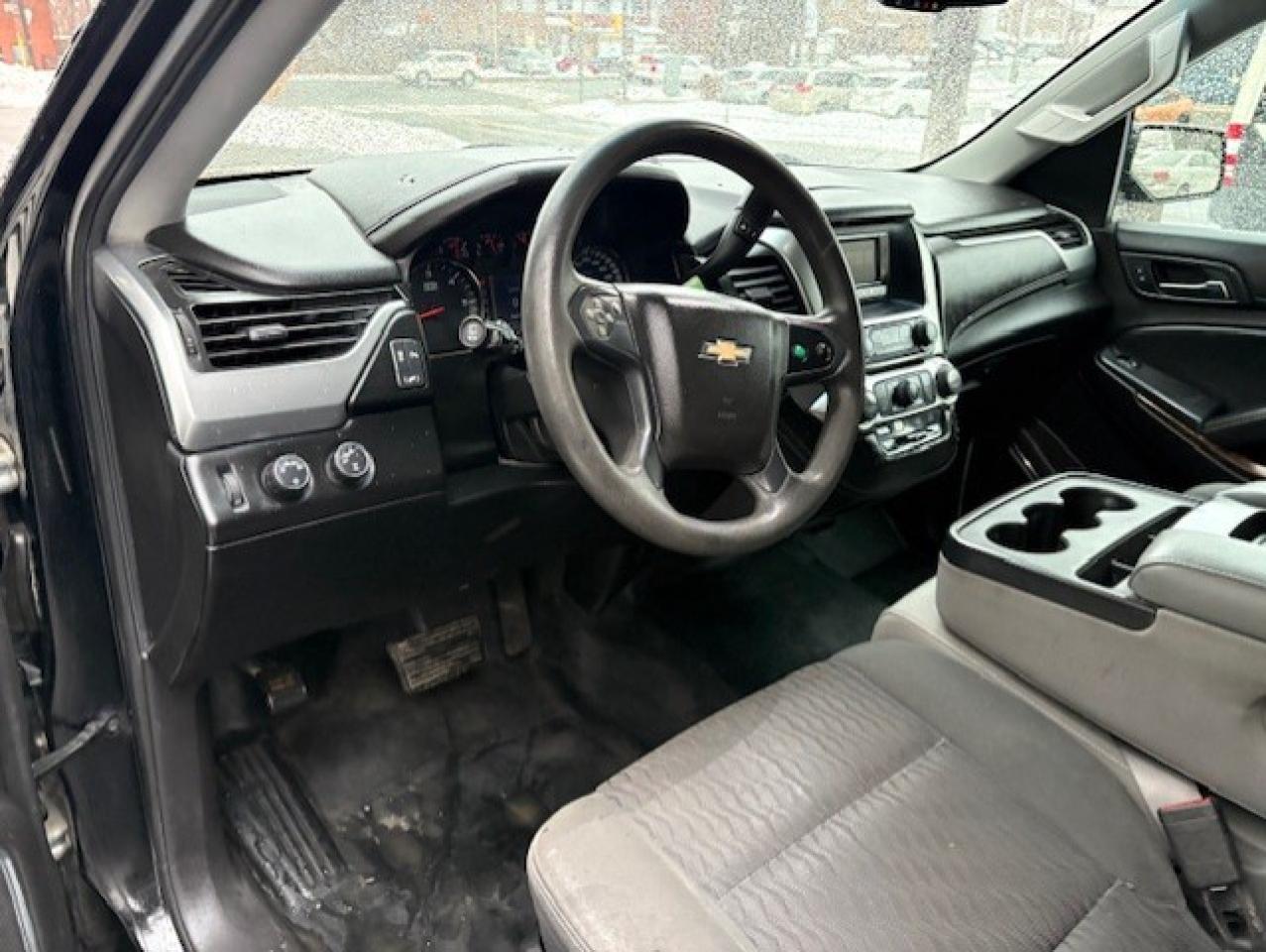 2016 Chevrolet Tahoe 4X4 6 PASSENGER-BACK UP CAM-1 OWNER-CERTIFIED! Photo