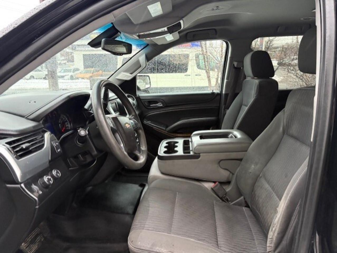 2016 Chevrolet Tahoe 4X4 6 PASSENGER-BACK UP CAM-1 OWNER-CERTIFIED! Photo