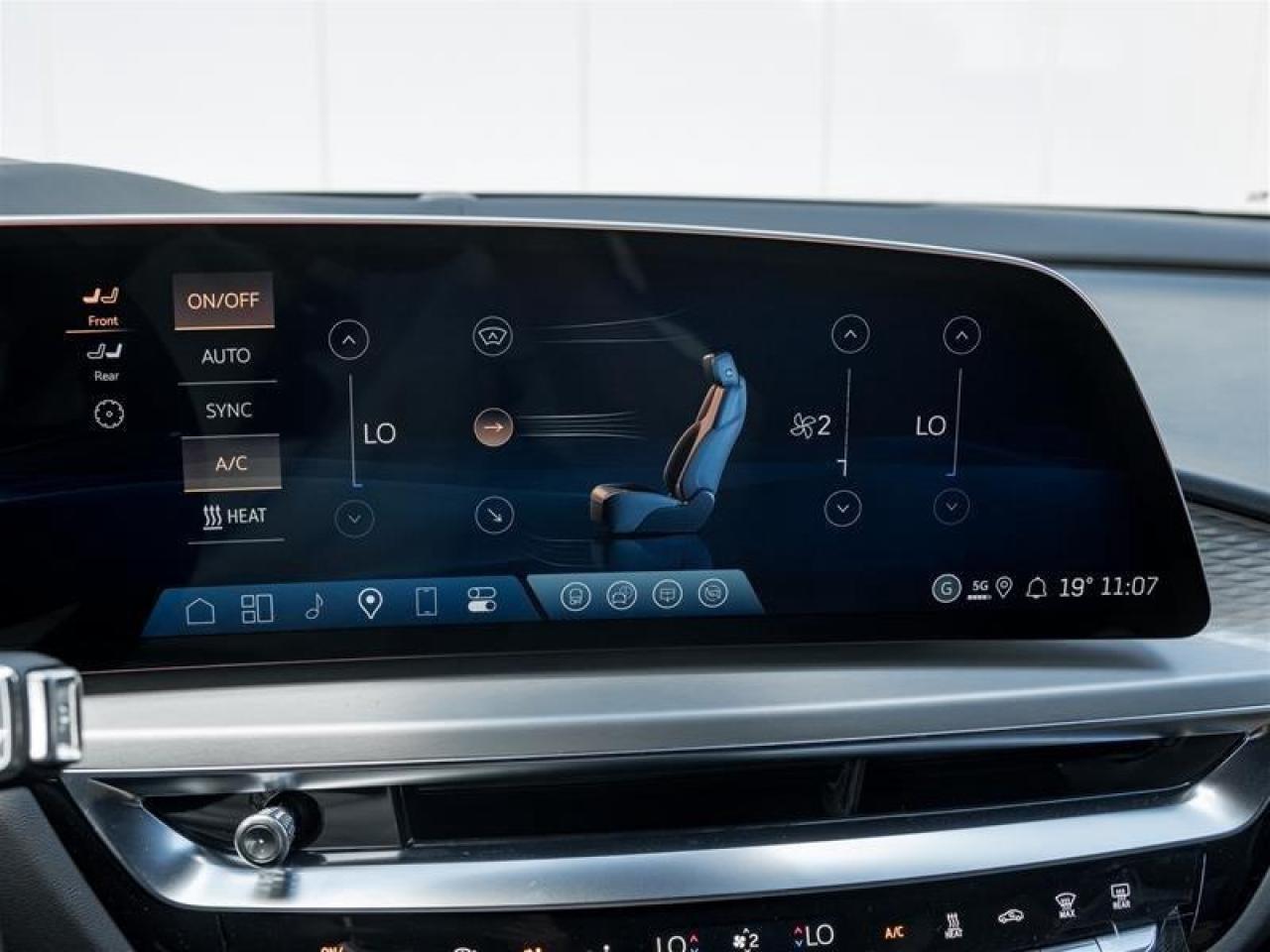 2026 Cadillac LYRIQ Signature Sport 4dr Photo