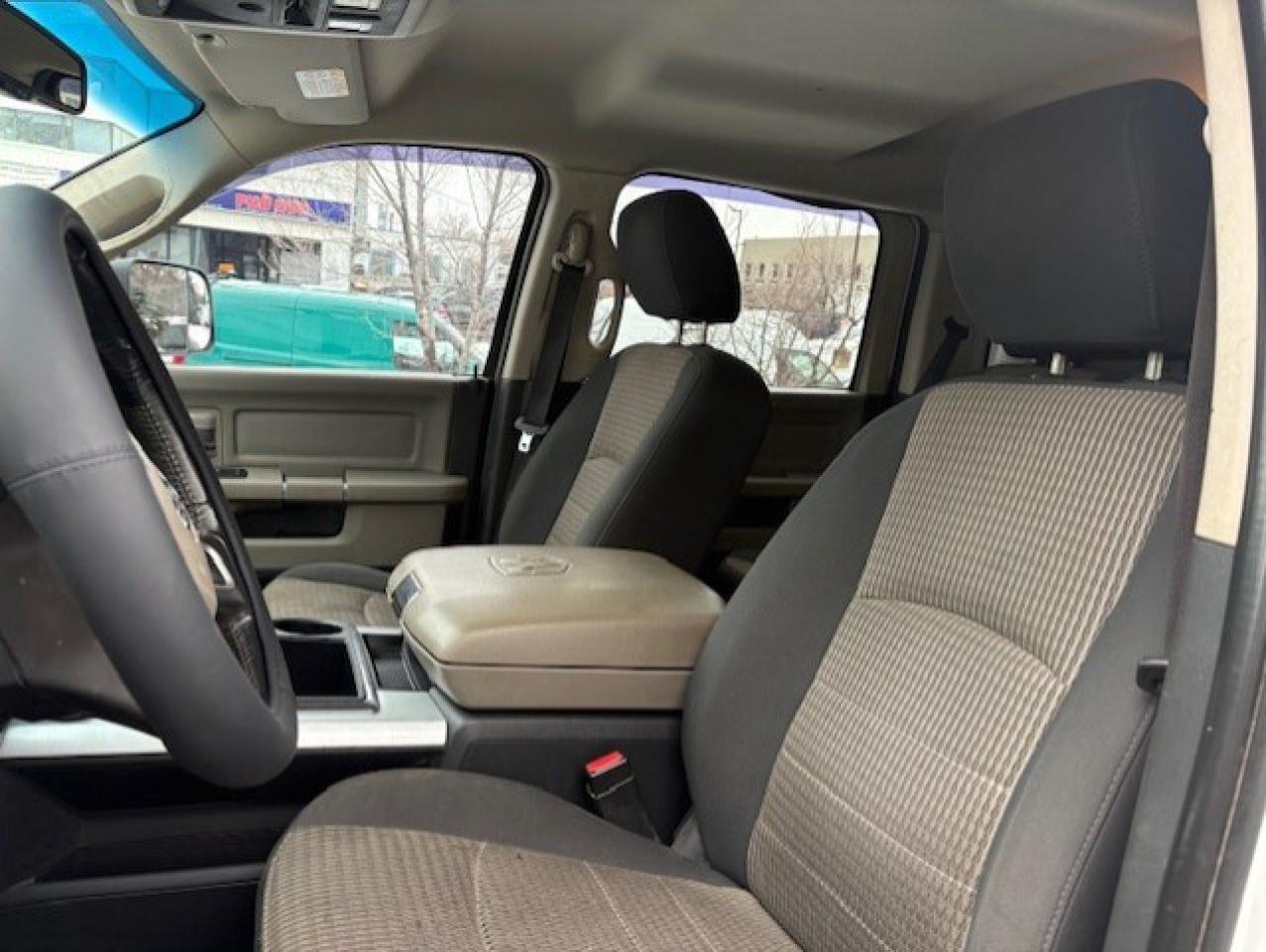 2011 RAM 2500 SLT 4WD **6.7L CUMMINS DIESEL-CREW CAB-SHORT BOX** Photo