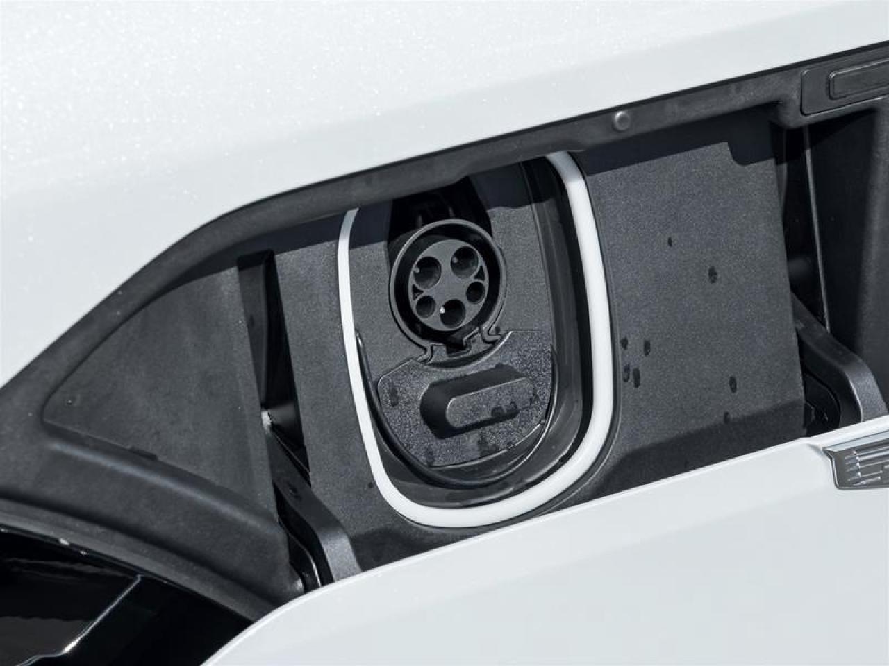 2026 Cadillac LYRIQ Premium Luxury 4dr Photo4