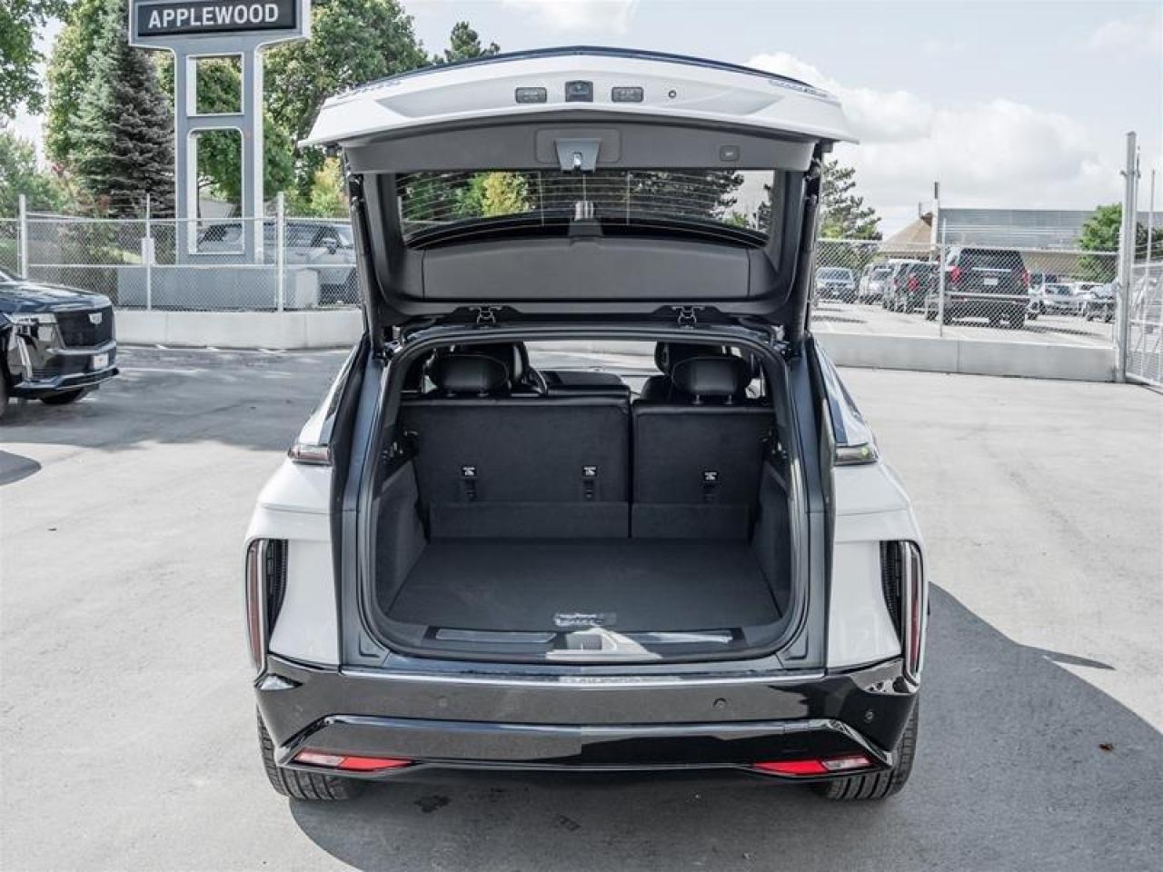 2026 Cadillac LYRIQ Premium Luxury 4dr Photo