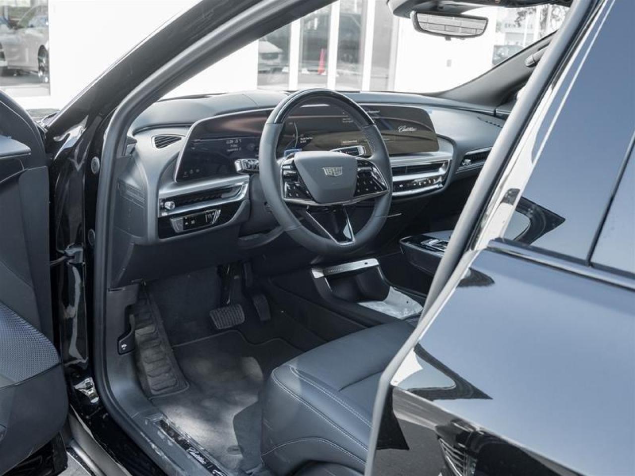 2026 Cadillac LYRIQ Signature Luxury 4dr Photo