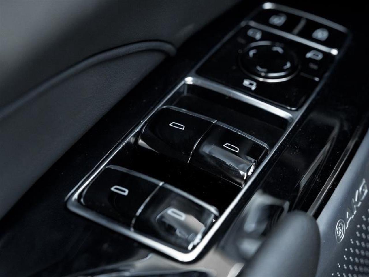 2026 Cadillac LYRIQ Signature Luxury 4dr Photo