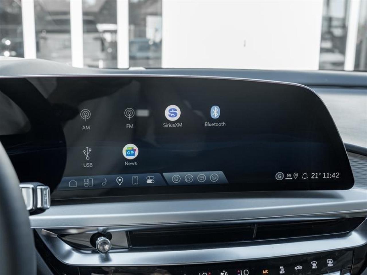 2026 Cadillac LYRIQ Signature Luxury 4dr Photo