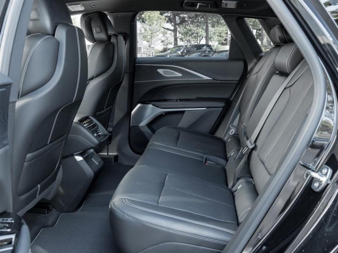 2026 Cadillac LYRIQ Signature Luxury 4dr Photo