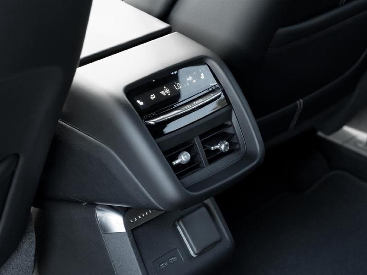 2026 Cadillac LYRIQ Signature Luxury 4dr Photo