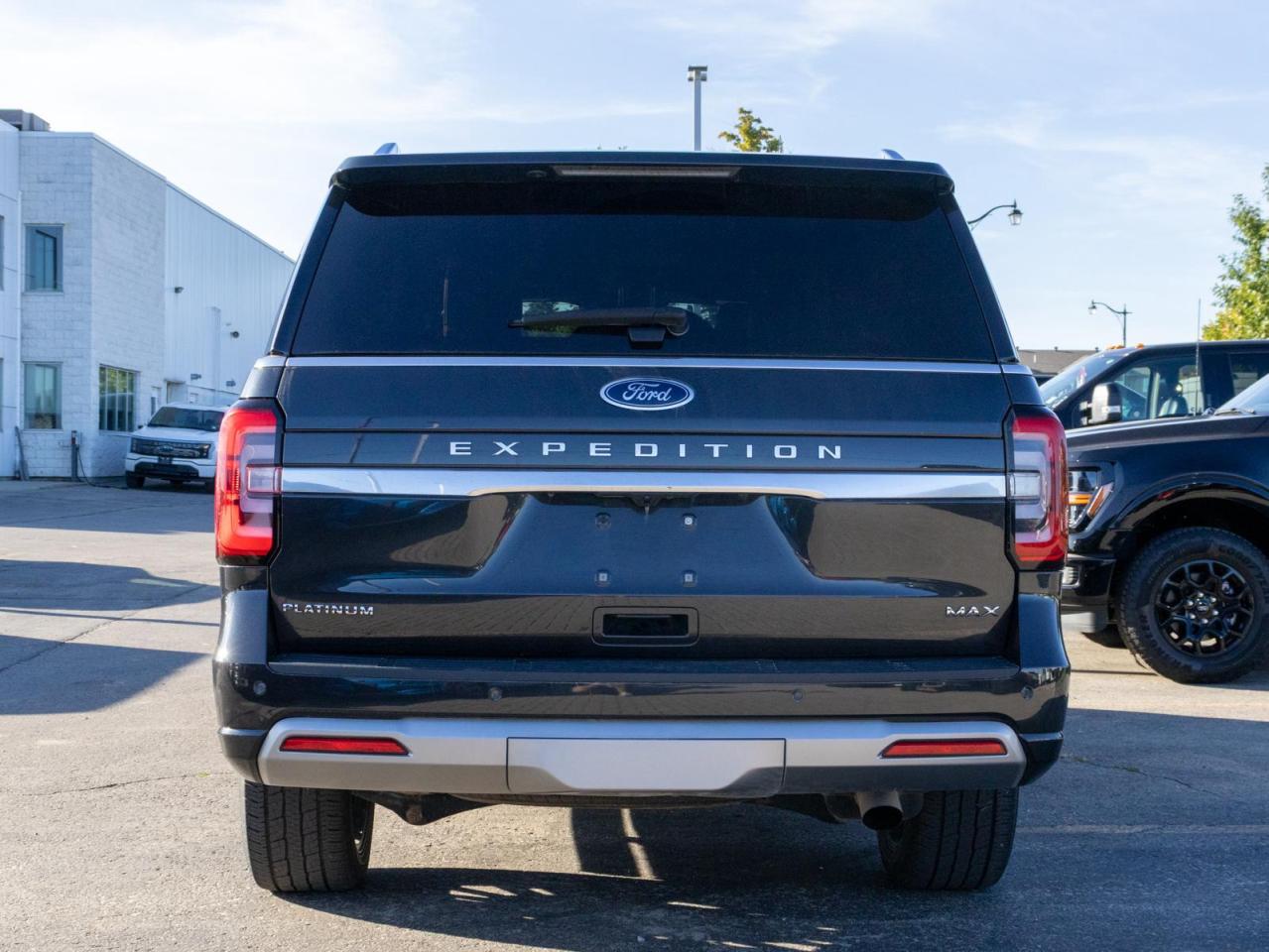 2023 Ford Expedition Max Platinum 4dr 4x4 Photo4