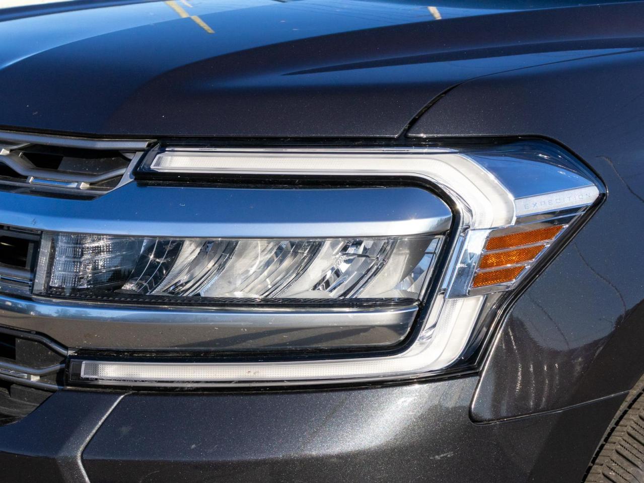 2023 Ford Expedition Max Platinum 4dr 4x4 Photo