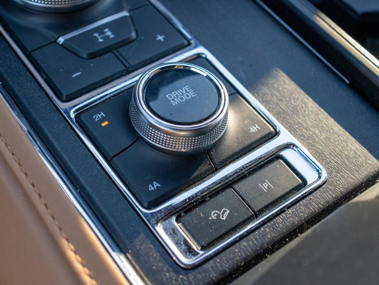 2023 Ford Expedition Max Platinum 4dr 4x4 Photo