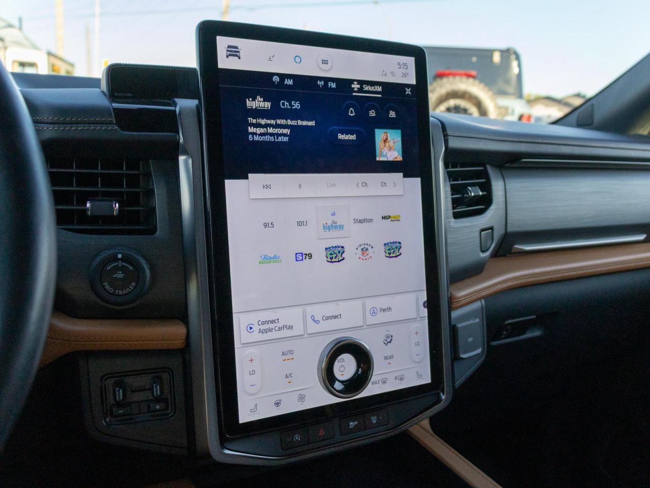 2023 Ford Expedition Max Platinum 4dr 4x4 Photo