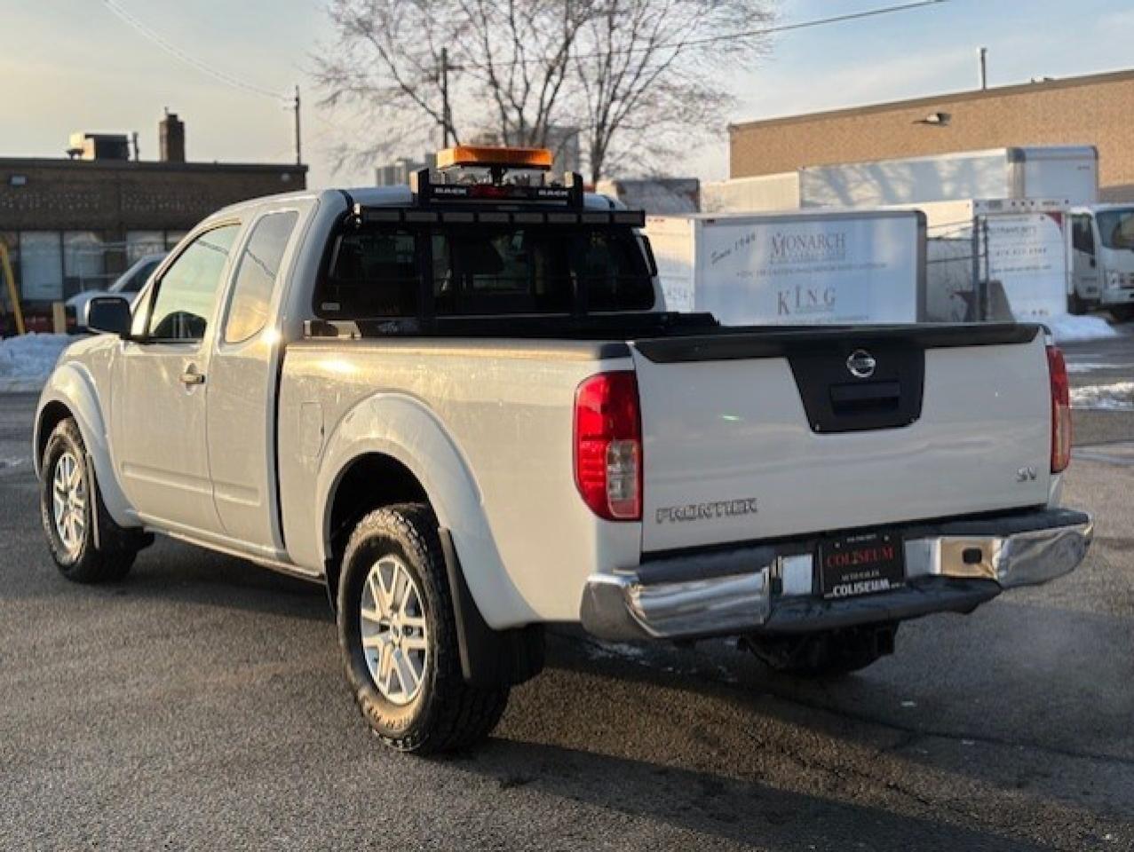 2014 Nissan Frontier SV KING CAB-1 OWNER-NO ACCIDENTS-CERTIFIED-TOW PKG Photo