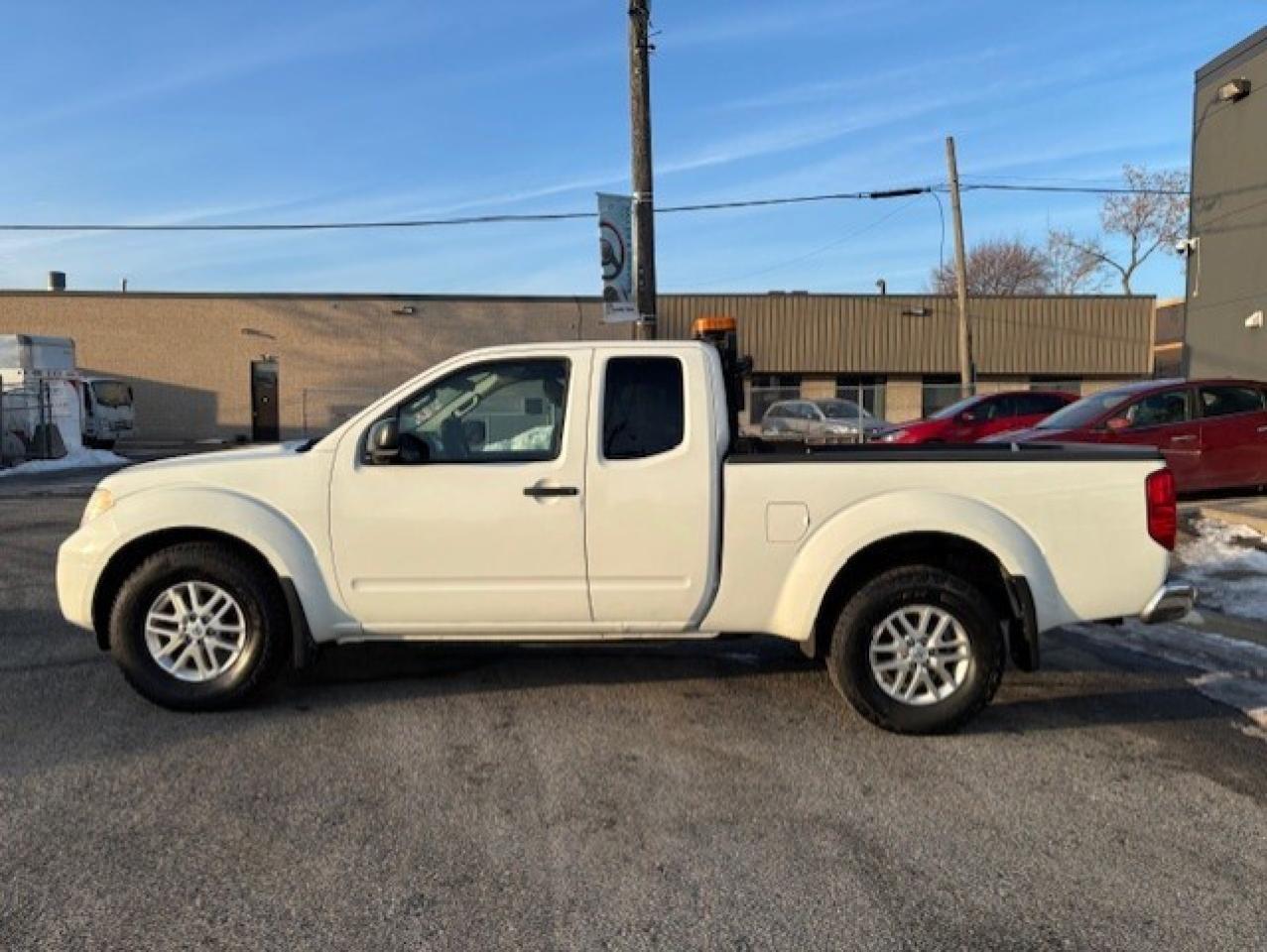 2014 Nissan Frontier SV KING CAB-1 OWNER-NO ACCIDENTS-CERTIFIED-TOW PKG Photo