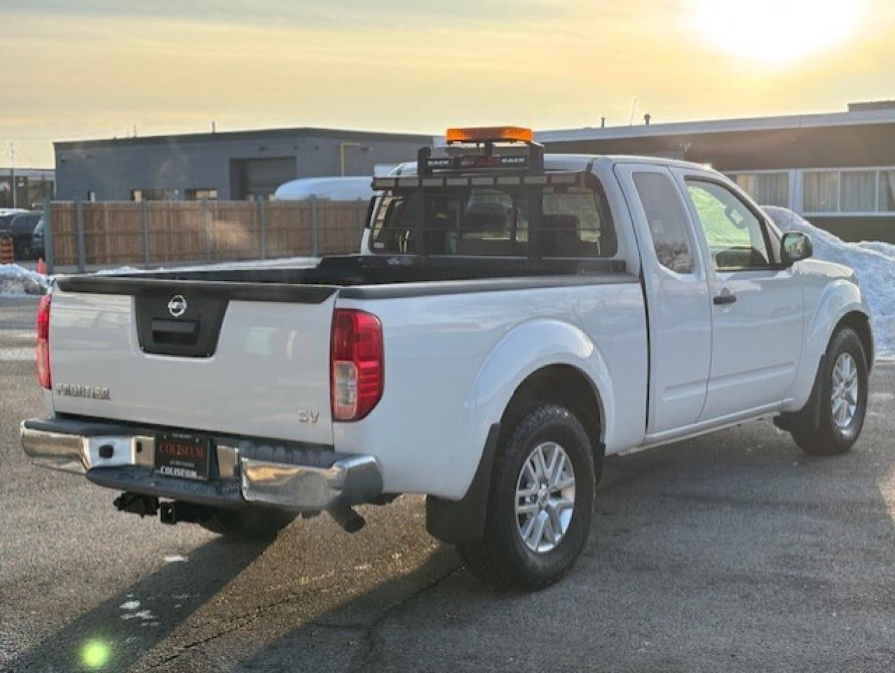 2014 Nissan Frontier SV KING CAB-1 OWNER-NO ACCIDENTS-CERTIFIED-TOW PKG Photo